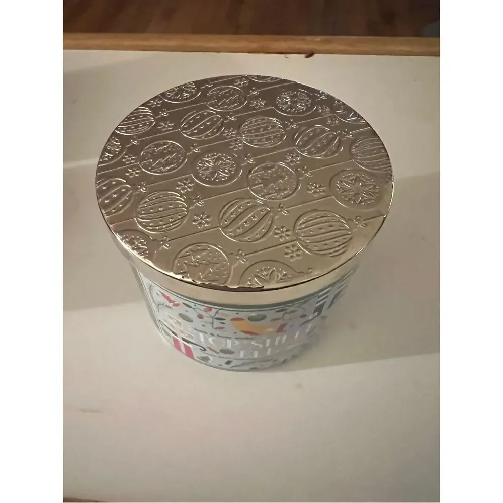Bath & Body Works 3 Wick Candle Top Shelf Elf - Picture 2 of 6